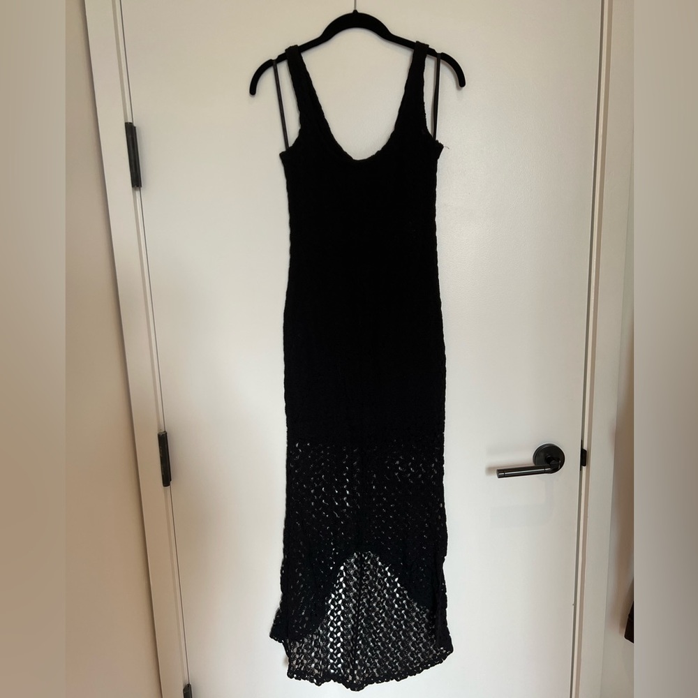 Assemertical hem lace dress